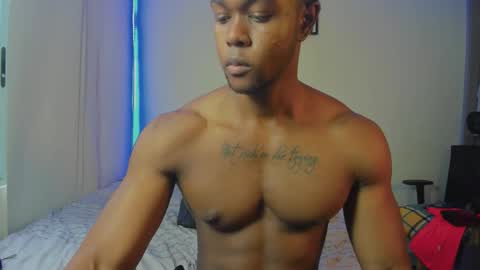 Snapshot of adonisknigh chatting on 10/13/25, 10:32 Adonis Knight online show from 10/13/25, 10:32