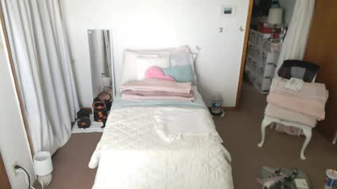 Snapshot of adorable22 chatting on 06/17/26, 04:30 adorable22 online show from 06/17/26, 04:30