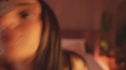 adoracortes online show from 11/18/25, 05:01