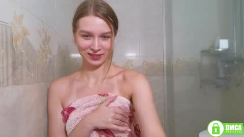 Snapshot of adorielle chatting on 05/14/26, 03:13 Lia online show from 05/14/26, 03:13
