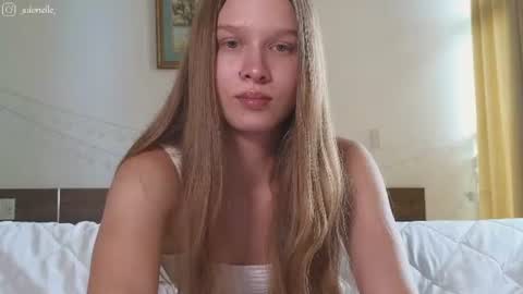 Snapshot of adorielle chatting on 07/11/26, 07:44 Lia online show from 07/11/26, 07:44