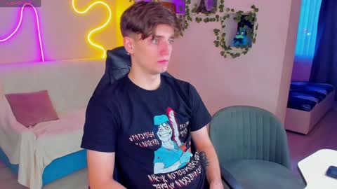 adrean_sofi online show from 01/19/25, 01:33