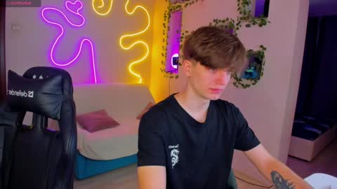 adrean_sofi online show from 01/21/25, 05:20