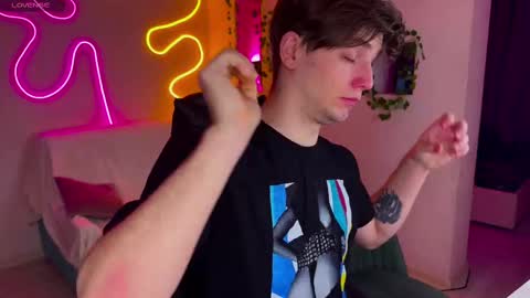 adrean_sofi online show from 02/24/25, 07:41