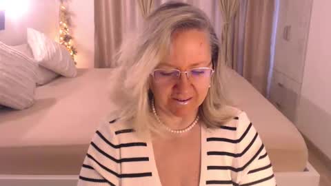 Cryna online show from 02/20/25, 09:55