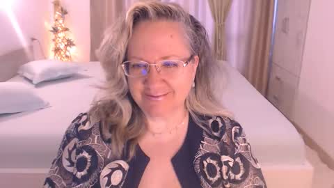 Cryna online show from 10/10/25, 08:46