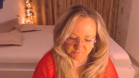 Snapshot of adrena_ chatting on 01/12/26, 05:12 Cryna online show from 01/12/26, 05:12