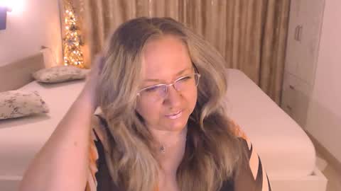 Snapshot of adrena_ chatting on 02/13/26, 07:15 Cryna online show from 02/13/26, 07:15