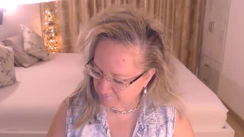Snapshot of adrena_ chatting on 03/27/26, 07:14 Cryna online show from 03/27/26, 07:14