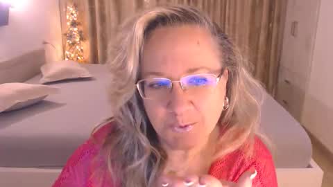 Snapshot of adrena_ chatting on 04/06/26, 04:21 Cryna online show from 04/06/26, 04:21