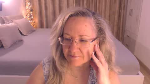 Snapshot of adrena_ chatting on 04/09/26, 04:45 Cryna online show from 04/09/26, 04:45