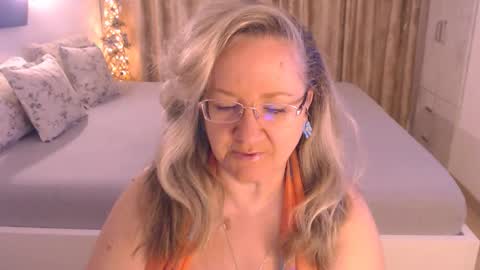 Snapshot of adrena_ chatting on 04/15/26, 04:41 Cryna online show from 04/15/26, 04:41