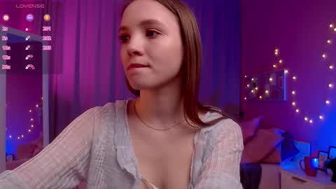 Snapshot of adria_arjona chatting on 03/26/26, 07:47 Eva online show from 03/26/26, 07:47