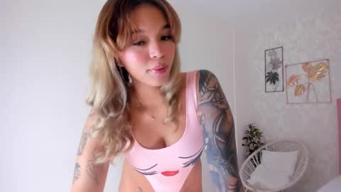 Adriana online show from 10/26/25, 12:22