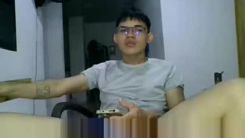 adrian018_ online show from 01/08/25, 02:25