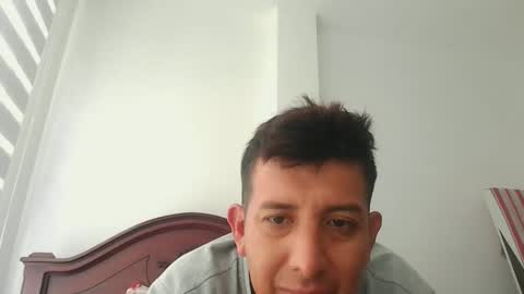 Snapshot of adrian1991oscar chatting on 05/17/26, 07:10 ADRIAN OSCAR online show from 05/17/26, 07:10