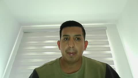 Snapshot of adrian1991oscar chatting on 06/21/26, 09:39 ADRIAN OSCAR online show from 06/21/26, 09:39