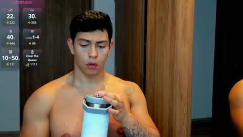 Adrian del Mar online show from 05/01/26, 03:11