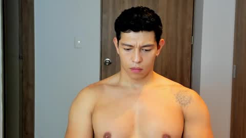 Adrian del Mar online show from 05/05/26, 05:54