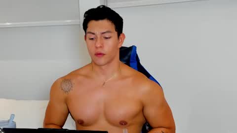 Adrian del Mar online show from 06/10/26, 01:39