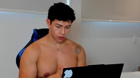 Adrian del Mar online show from 06/14/26, 08:00