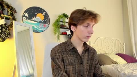 Snapshot of adrian_di chatting on 01/08/25, 06:31 Adrian online show from 01/08/25, 06:31