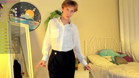 Snapshot of adrian_di chatting on 01/15/25, 04:00 Adrian online show from 01/15/25, 04:00