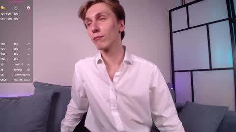Snapshot of adrian_di chatting on 03/09/25, 04:00 Adrian online show from 03/09/25, 04:00