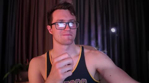 Snapshot of adrian_hex chatting on 03/25/26, 05:35 Adrian online show from 03/25/26, 05:35