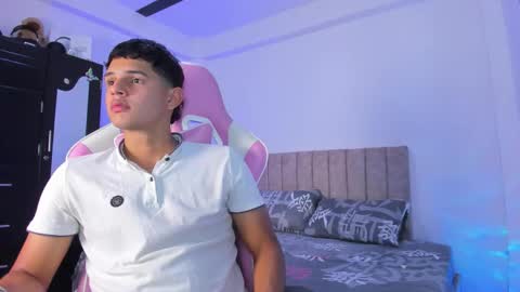 Snapshot of adrian_prime_ chatting on 03/03/26, 07:20 ADRIAN online show from 03/03/26, 07:20