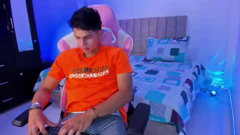 Snapshot of adrian_prime_ chatting on 03/05/26, 07:54 ADRIAN online show from 03/05/26, 07:54