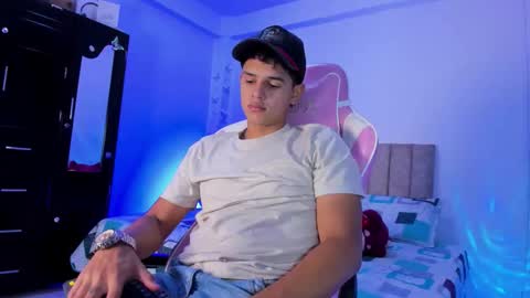 Snapshot of adrian_prime_ chatting on 03/12/26, 06:47 ADRIAN online show from 03/12/26, 06:47