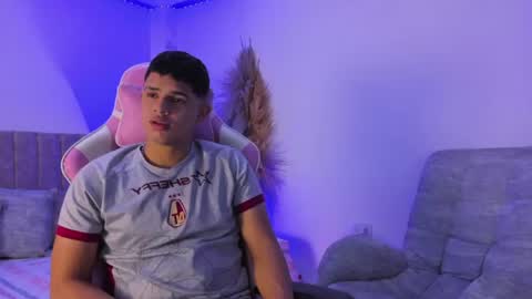 ADRIAN online show from 06/04/26, 06:47