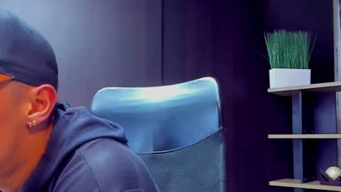   online show from 09/30/25, 12:26