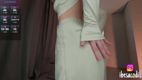 Snapshot of adriana_allen chatting on 05/19/26, 11:44 Adri online show from 05/19/26, 11:44