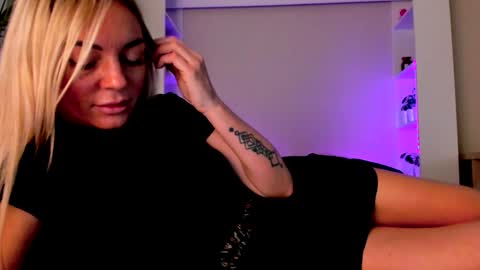 Snapshot of adriana_coy_ chatting on 12/14/24, 10:34 Adriana online show from 12/14/24, 10:34