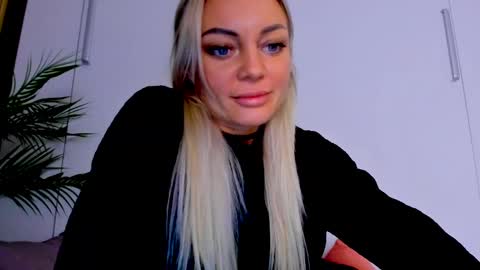 Snapshot of adriana_coy_ chatting on 03/04/25, 03:26 Adriana online show from 03/04/25, 03:26