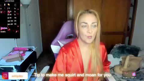 Adriana Paredes  online show from 06/11/26, 11:41