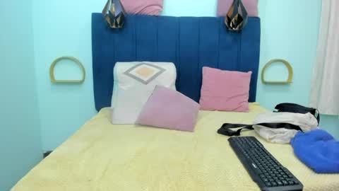 adriana online show from 04/25/26, 11:35