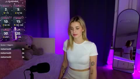 adrianawow1 online show from 02/18/25, 02:59