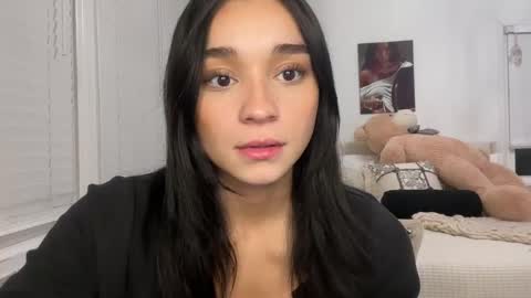 Snapshot of adriannarodriguez chatting on 02/07/25, 03:01 Adrianna  online show from 02/07/25, 03:01