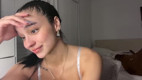 Snapshot of adriannarodriguez chatting on 02/13/25, 03:50 Adrianna  online show from 02/13/25, 03:50