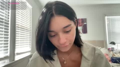 Snapshot of adriannarodriguez chatting on 10/09/25, 02:48 Adrianna  online show from 10/09/25, 02:48