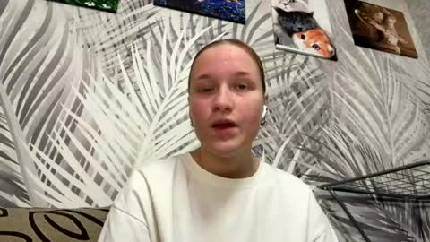 Snapshot of adriannebalitas chatting on 06/08/26, 12:16 Michelle online show from 06/08/26, 12:16