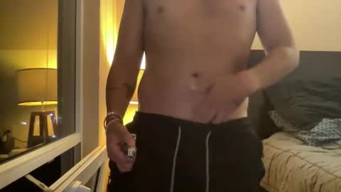 adriannn222 online show from 04/14/26, 09:26