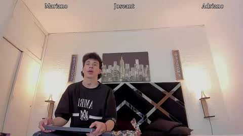 Snapshot of adriano_bigcock chatting on 10/23/25, 04:12 Adrian online show from 10/23/25, 04:12