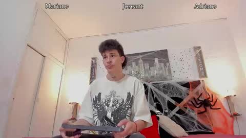 Snapshot of adriano_bigcock chatting on 10/25/25, 04:53 Adrian online show from 10/25/25, 04:53