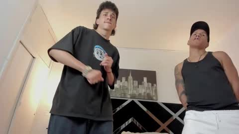 Snapshot of adriano_bigcock chatting on 11/27/25, 04:03 Adrian online show from 11/27/25, 04:03