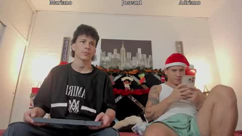 Snapshot of adriano_bigcock chatting on 11/28/25, 03:42 Adrian online show from 11/28/25, 03:42