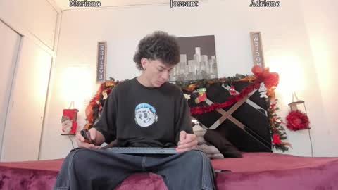 Snapshot of adriano_bigcock chatting on 11/29/25, 03:31 Adrian online show from 11/29/25, 03:31